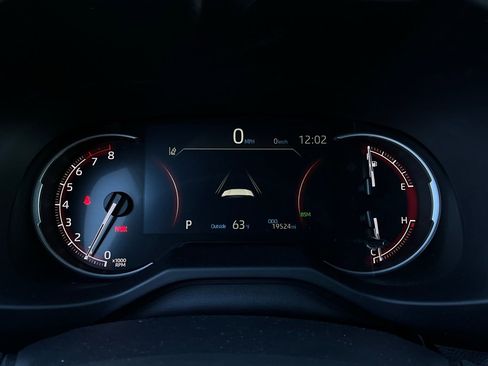 Used 2025 Toyota RAV4 XLE image 38