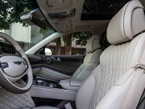 Used 2024 Genesis GV80 3.5T w/ Prestige Package image 9