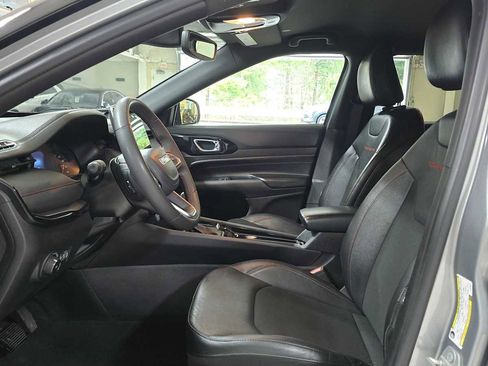 Used 2024 Jeep Compass Trailhawk image 20