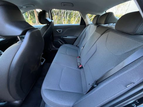 Used 2025 Kia K4 LXS image 24