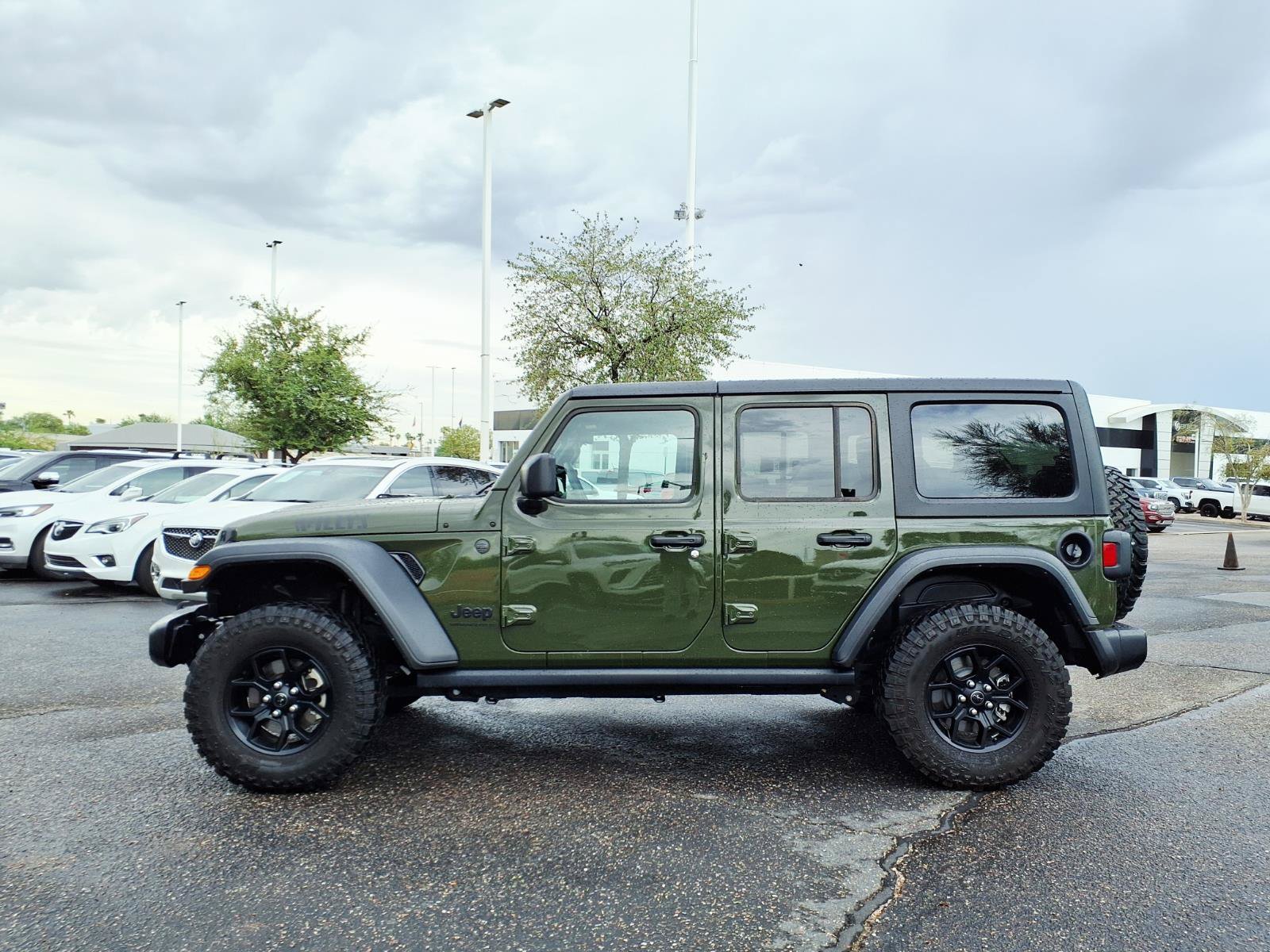 Used 2024 Jeep Wrangler Unlimited Sport AWD/4WD image 9