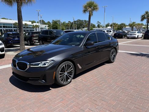 Used 2023 BMW 530i w/ Premium Package RWD image 5