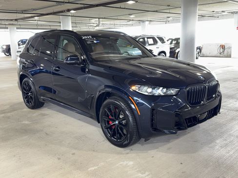 Certified 2025 BMW X5 xDrive40i w/ M Sport Package image 2