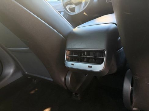 Used 2019 Tesla Model 3 Standard Range Plus RWD image 17