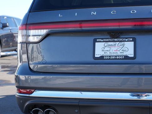 Used 2025 Lincoln Aviator Reserve w/ Illumination Package AWD/4WD image 11