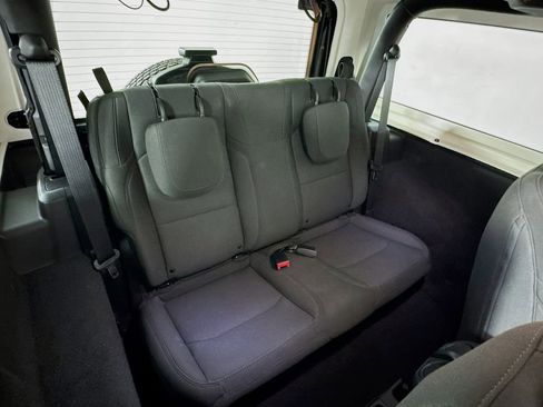 Used 2021 Jeep Wrangler Sport image 27