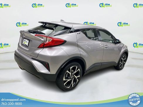 Used 2018 Toyota C-HR XLE FWD image 5