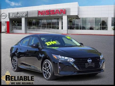 Certified 2025 Nissan Sentra SR w/ SR Premium Package FWD image 1