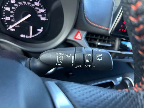 Used 2024 Toyota Sienna XSE FWD image 22