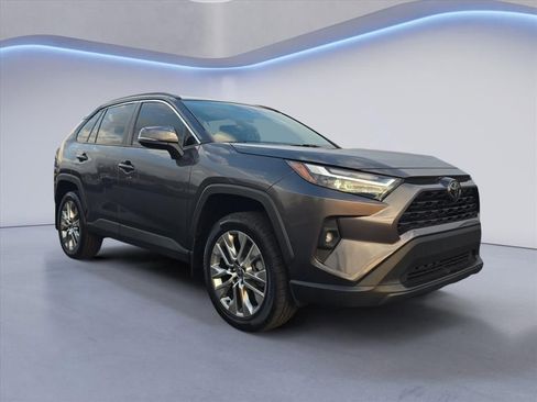 Used 2024 Toyota RAV4 XLE Premium image 7