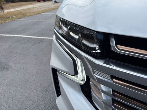 Used 2024 Chevrolet Suburban High Country w/ Advanced Technology Package image 33