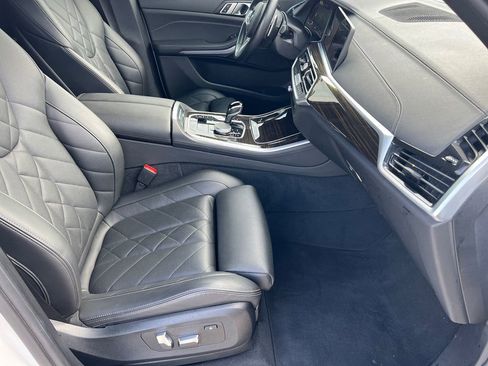 Used 2023 BMW X5 xDrive40i w/ M Sport Package AWD/4WD image 7