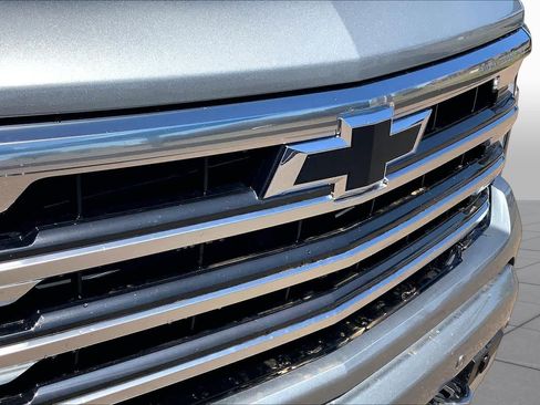 Used 2023 Chevrolet Silverado 1500 High Country w/ Z71 Off-Road Package AWD/4WD image 30