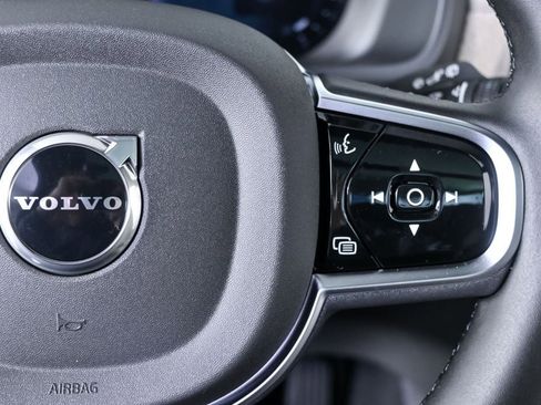 Certified 2026 Volvo XC90 B6 Plus w/ Protection Package Premier AWD/4WD image 13