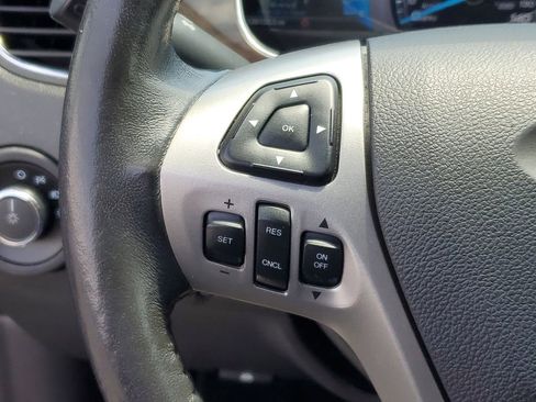 Used 2016 Ford Taurus Limited w/ Equipment Group 301A FWD image 16
