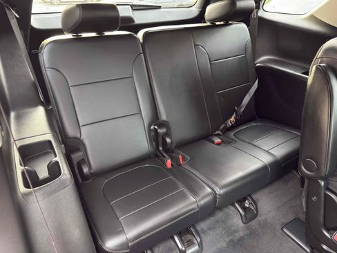 Used 2019 Chevrolet Traverse LT w/ LPO, Floor Liner Package FWD image 74