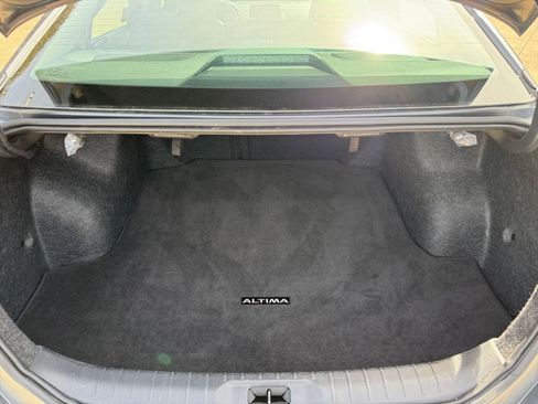 Used 2025 Nissan Altima 2.5 SV image 31