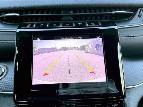 Certified 2023 Jeep Grand Cherokee Altitude AWD/4WD image 14