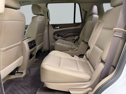 Used 2018 Chevrolet Tahoe LT w/ Luxury Package RWD image 25