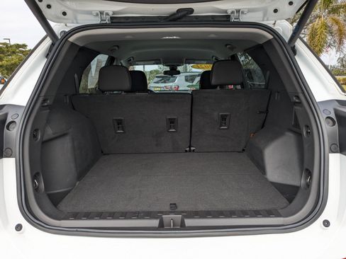Used 2021 Chevrolet Equinox LT FWD image 13