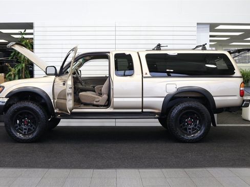 Used 2002 Toyota Tacoma 4x4 Xtracab V6 image 10