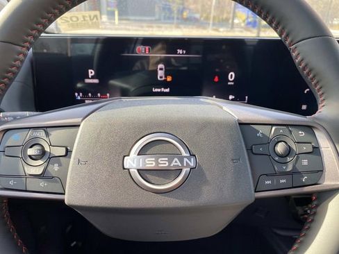 New 2026 Nissan Sentra SR w/ SR Premium Package FWD image 13