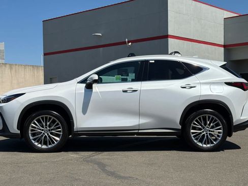 Certified 2025 Lexus NX 350 AWD w/ Accessory Package (A2) image 9