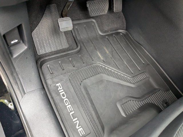 Certified 2025 Honda Ridgeline RTL image 34