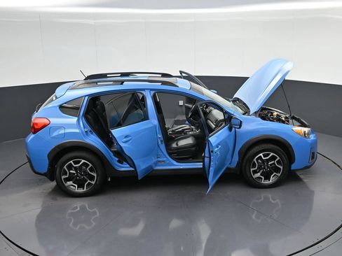 Used 2016 Subaru Crosstrek 2.0i Premium w/ Moonroof Package AWD/4WD image 36