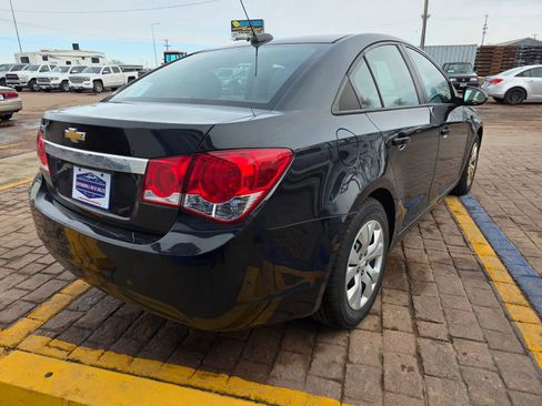 Used 2015 Chevrolet Cruze LS image 5
