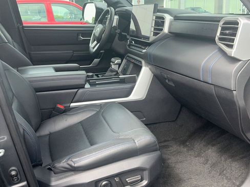 Used 2024 Toyota Tundra Platinum AWD/4WD image 30