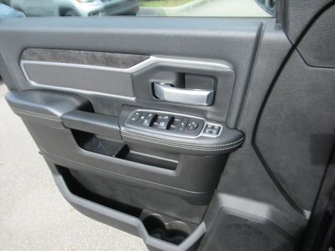 Used 2024 RAM 2500 Big Horn w/ Bed Utility Group image 26