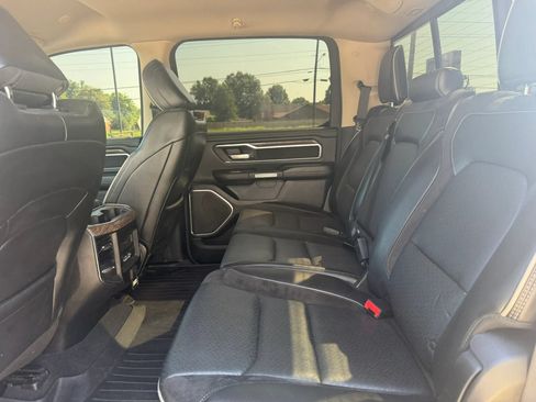 Used 2019 RAM 1500 Laramie AWD/4WD image 16
