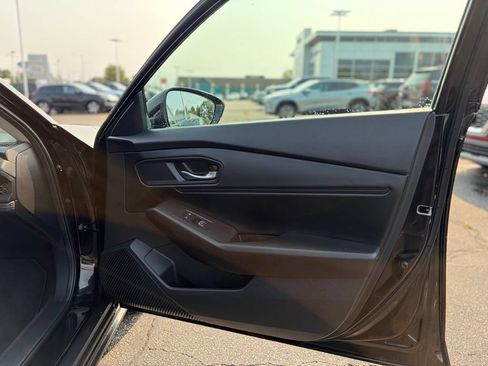 Used 2024 Honda Accord EX image 12