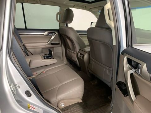 Used 2016 Lexus GX 460 w/ Navigation Package AWD/4WD image 27