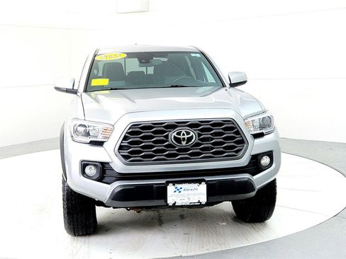 Used 2022 Toyota Tacoma TRD Off-Road image 8
