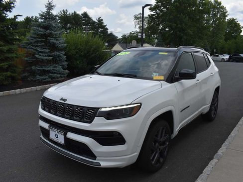 Used 2024 Jeep Compass Limited w/ High Altitude Package AWD/4WD image 3