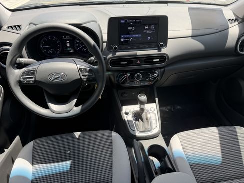 Used 2022 Hyundai Kona SE FWD image 9