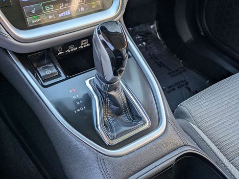 Used 2025 Subaru Outback Premium image 18