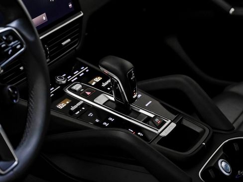 Used 2023 Porsche Cayenne image 51