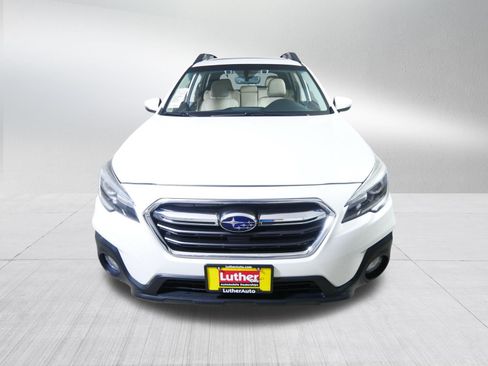 Used 2019 Subaru Outback 2.5i Limited AWD/4WD image 2