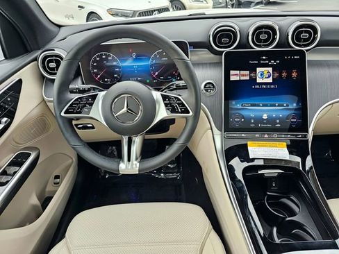 New 2026 Mercedes-Benz GLC 300 4MATIC image 30