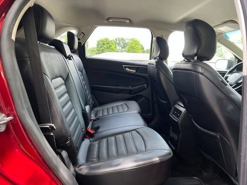 Used 2016 Ford Edge SEL w/ Equipment Group 201A AWD/4WD image 18