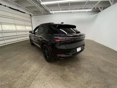 Used 2024 Chevrolet Equinox EV RS image 4