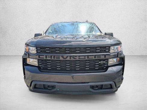 Used 2020 Chevrolet Silverado 1500 Custom w/ Custom Value Package image 2
