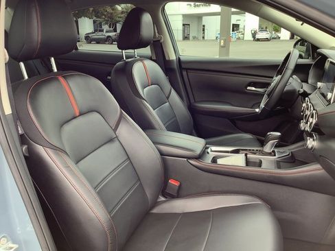 Used 2025 Nissan Sentra SR w/ SR Premium Package image 37