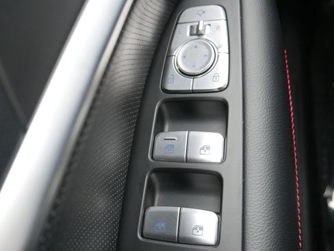 Used 2024 Genesis G70 2.5T w/ Sport Prestige Package image 31