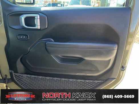 Used 2025 Jeep Wrangler Unlimited Rubicon image 27