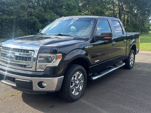 Used 2014 Ford F150 XLT w/ Equipment Group 302A Luxury RWD image 4