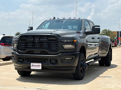New 2026 RAM 3500 Tradesman AWD/4WD image 3